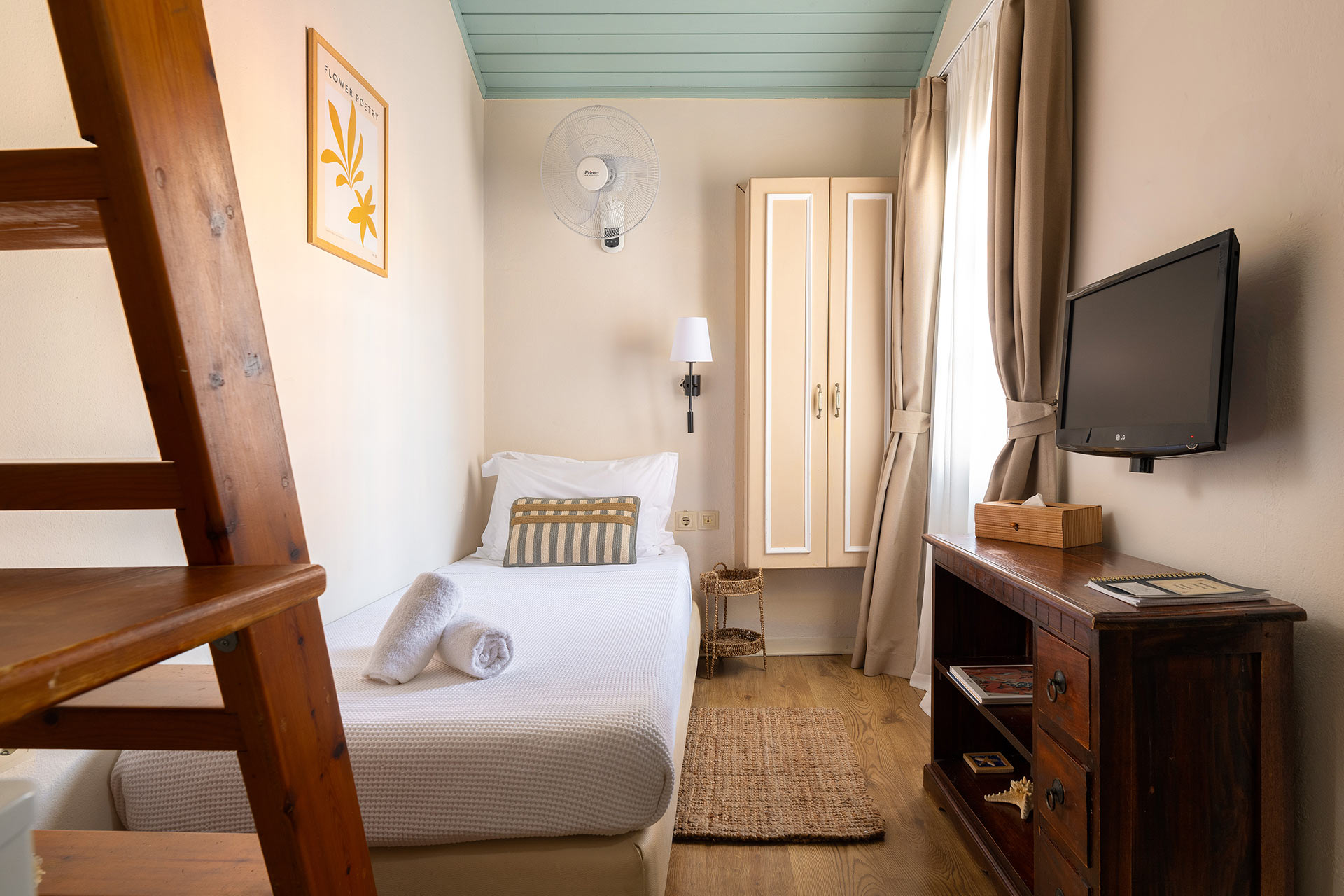 Twin Room - The Picasso Room