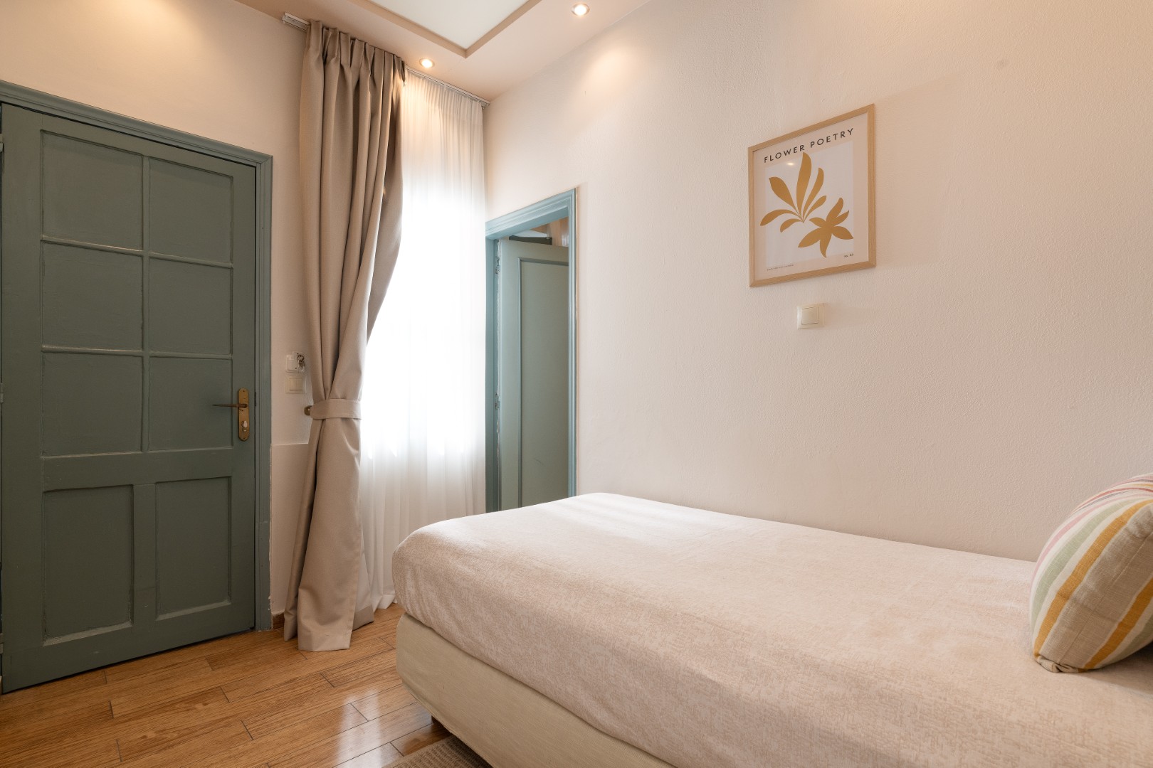 Triple room - The Matisse Room